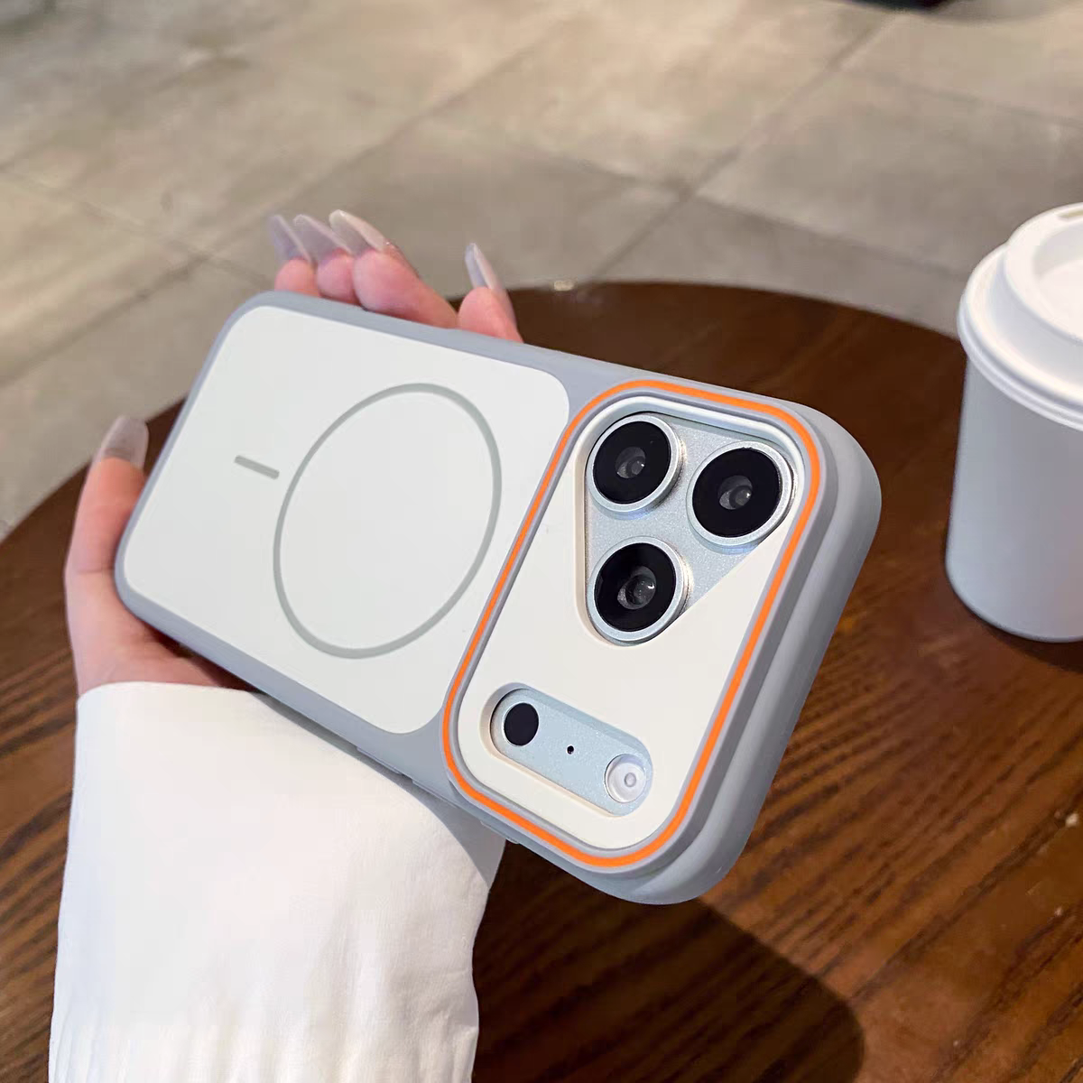 New contrast magnetic suction Case