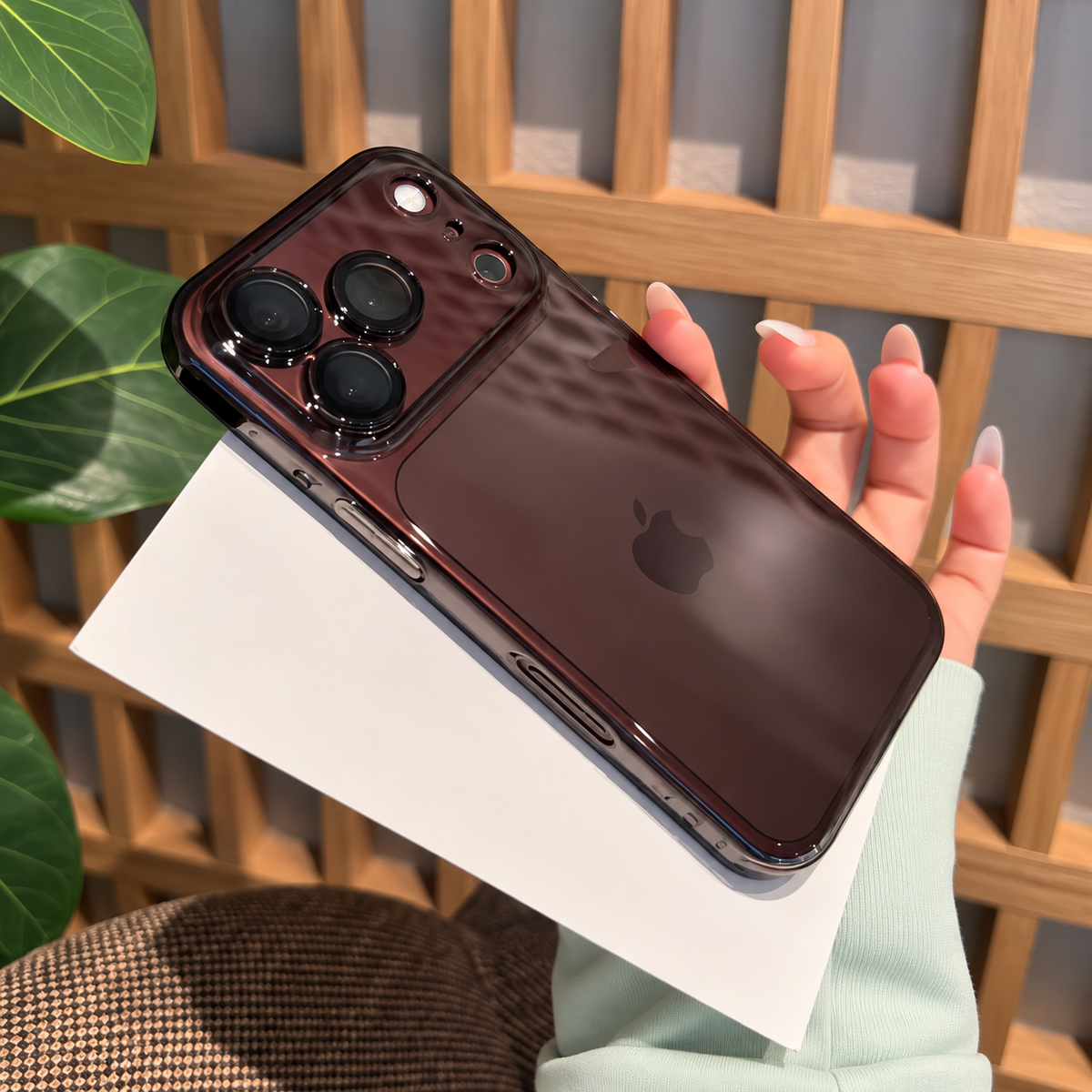 Crystal-clear hard PC case for iPhone 18 Pro Max ( Burgundy )