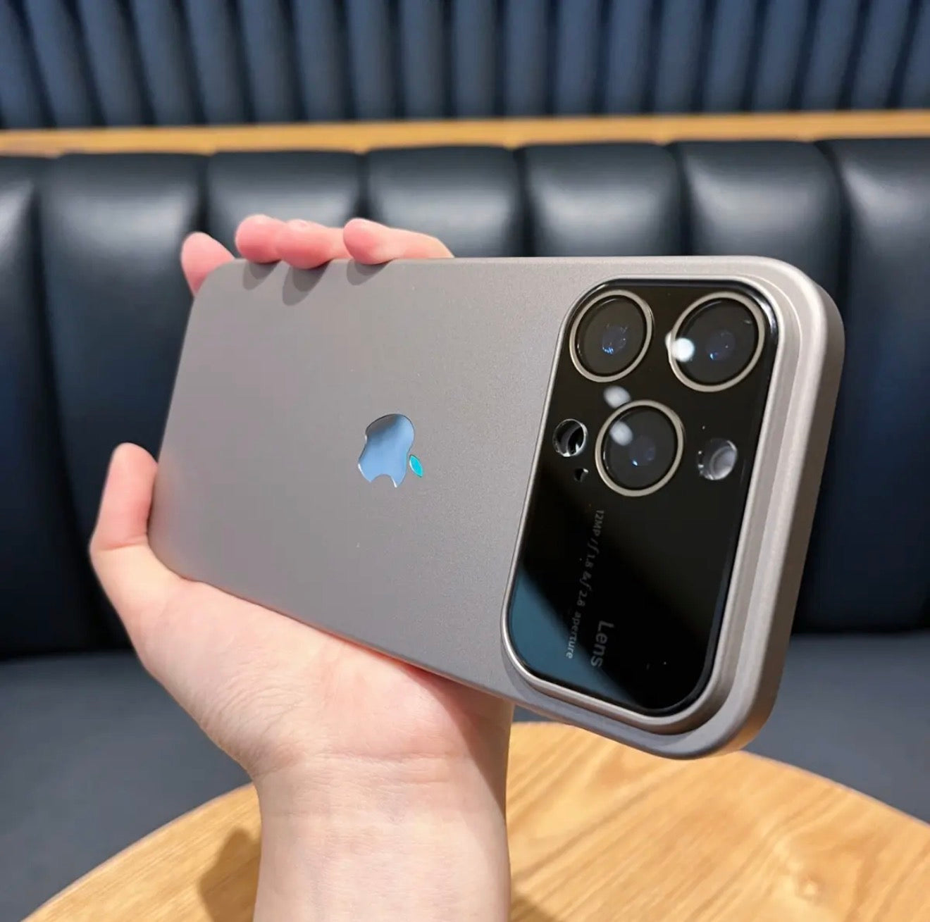 Compatible quick-change iPhone 17 caseko