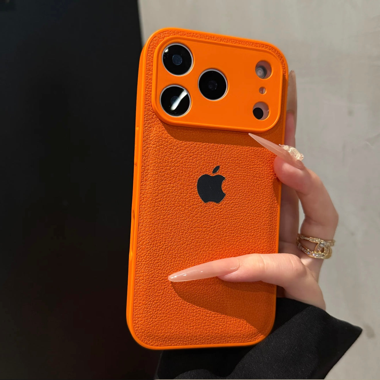 Luxury Litchi Grain iPhone Case - Premium Textured Hard Cover