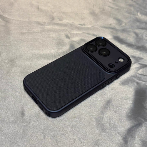 Braided phone case with woven-look pattern – main photo