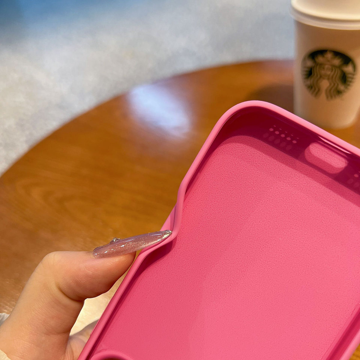 Soft-touch silicone iPhone case in solid colours – product photo 4